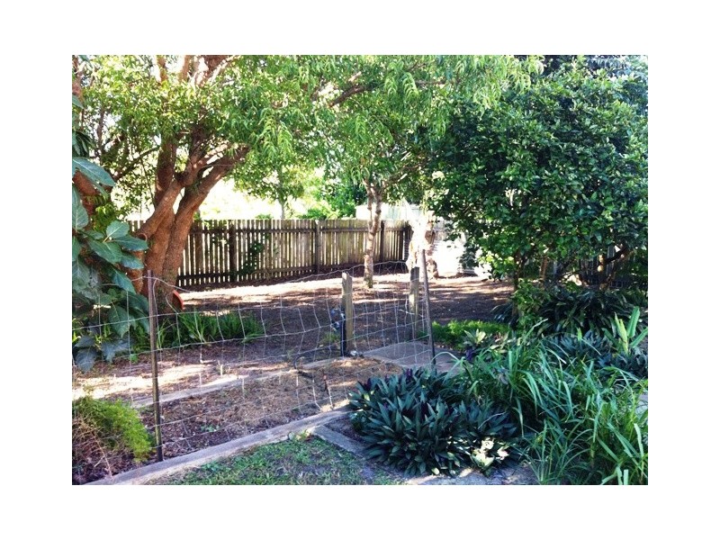 22 Beach Drive, Burrum Heads QLD 4659