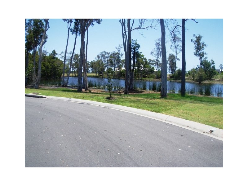 4 Cowrie Crt, Burrum Heads QLD 4659