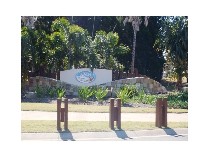 8 Barramundi Dr, Burrum Heads QLD 4659