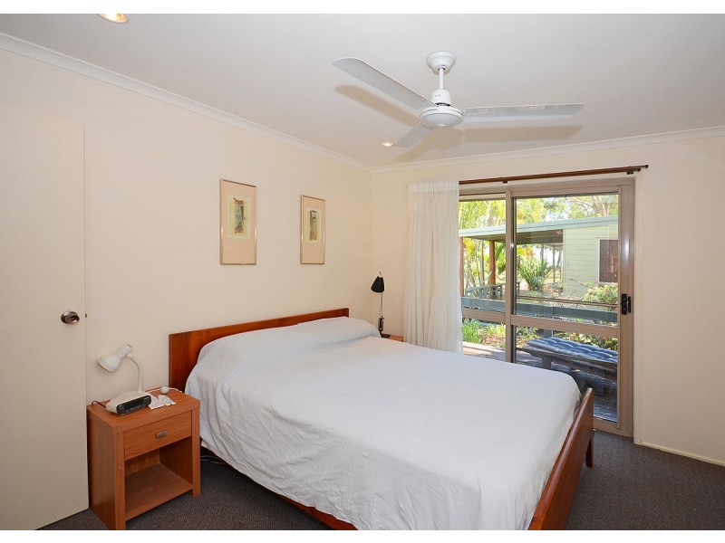 128 Burrum Street, Burrum Heads QLD 4659