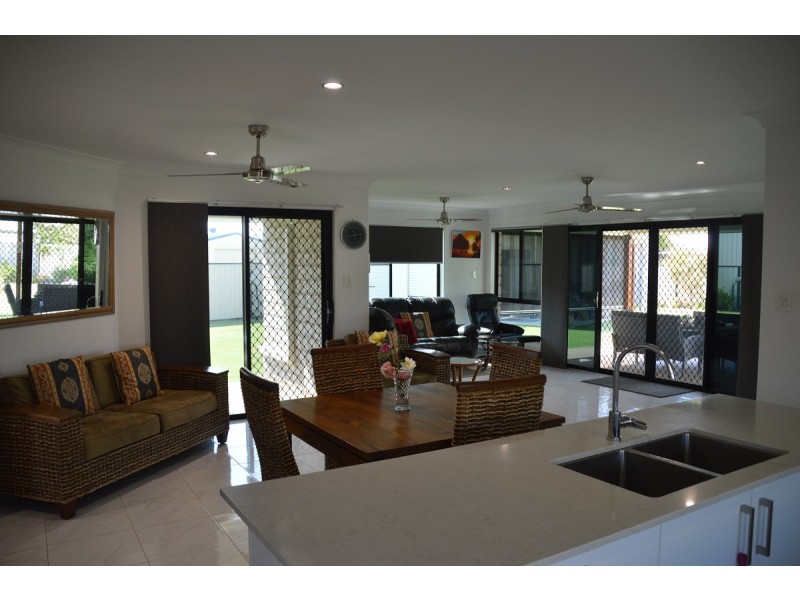 11 Noeme Street, Burrum Heads QLD 4659