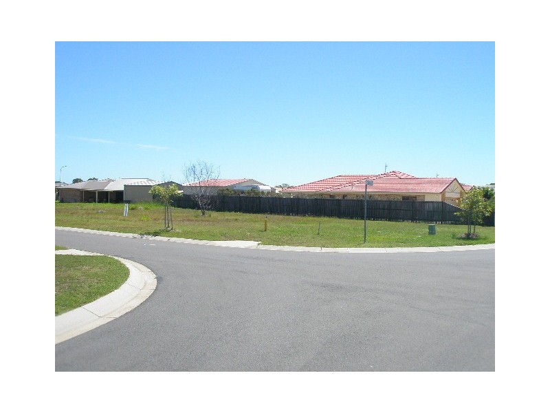 1 Michael Way, Burrum Heads QLD 4659
