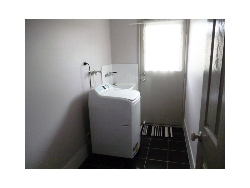 1 Jubata Court, Burrum Heads QLD 4659