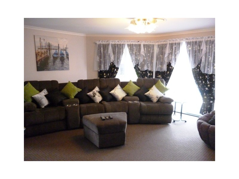 1 Jubata Court, Burrum Heads QLD 4659