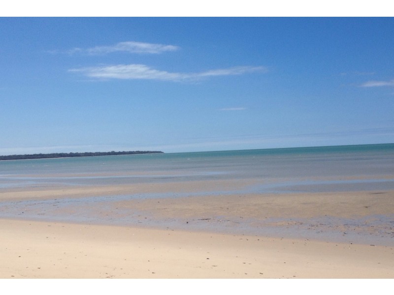 Unit 2, 175 Burrum Street, Burrum Heads QLD 4659