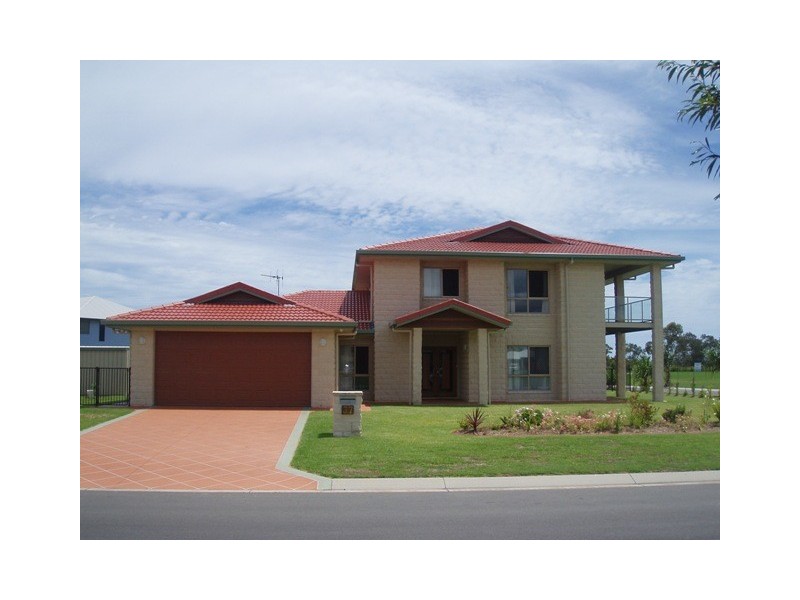 37 Barramundi Drive, Burrum Heads QLD 4659