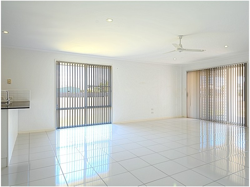 6-8 Kimberly Way, Burrum Heads QLD 4659