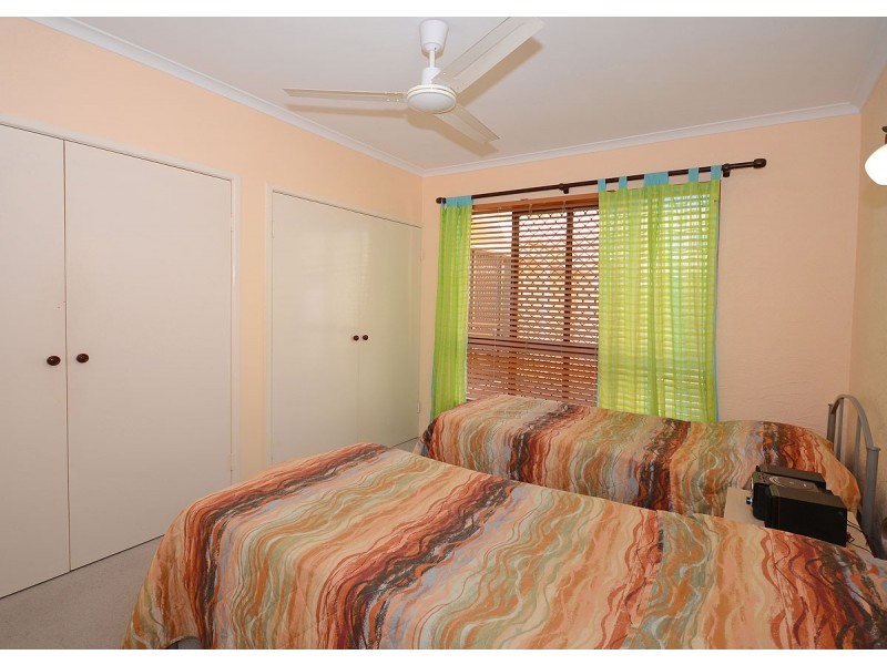 100 Kingfisher Pde, Toogoom QLD 4655