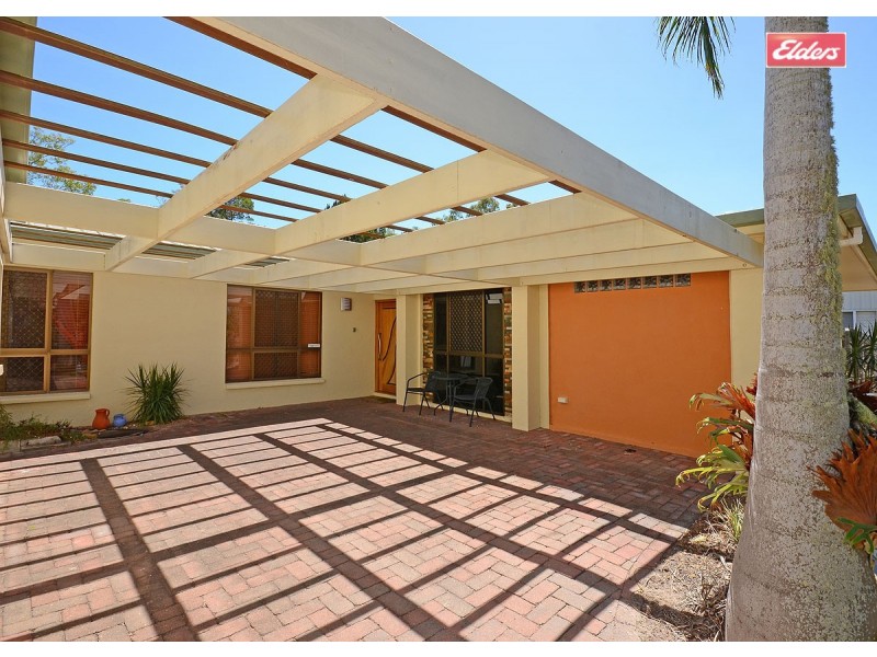 100 Kingfisher Pde, Toogoom QLD 4655