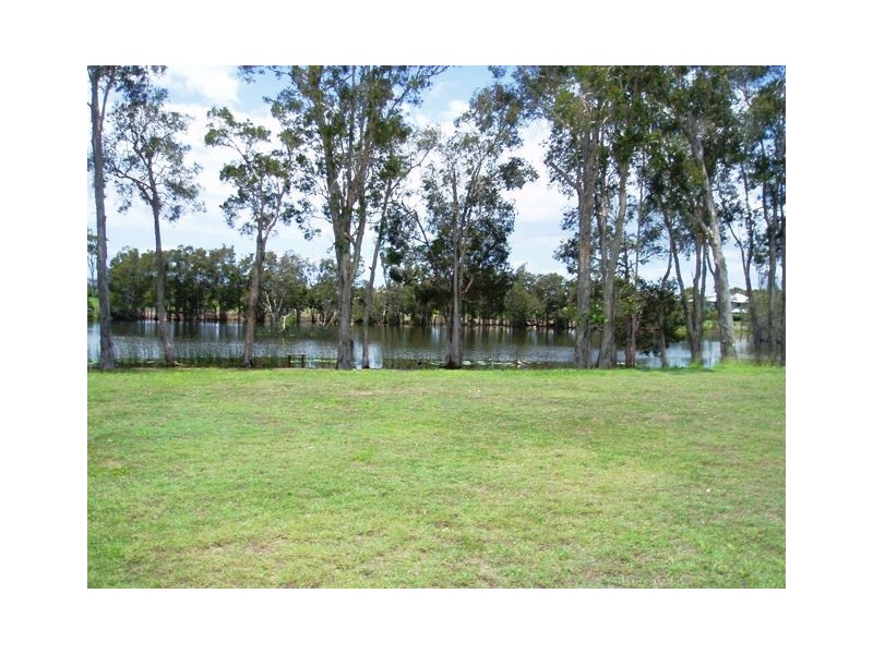 28 Sirenia Drive, Burrum Heads QLD 4659