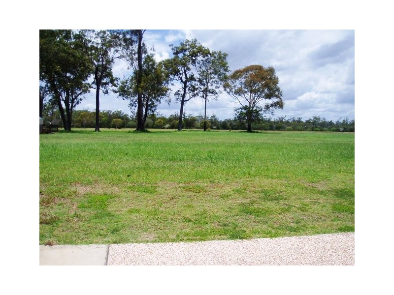 28 Sirenia Drive, Burrum Heads QLD 4659