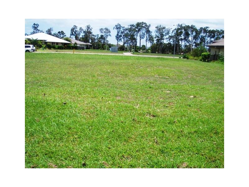 28 Sirenia Drive, Burrum Heads QLD 4659