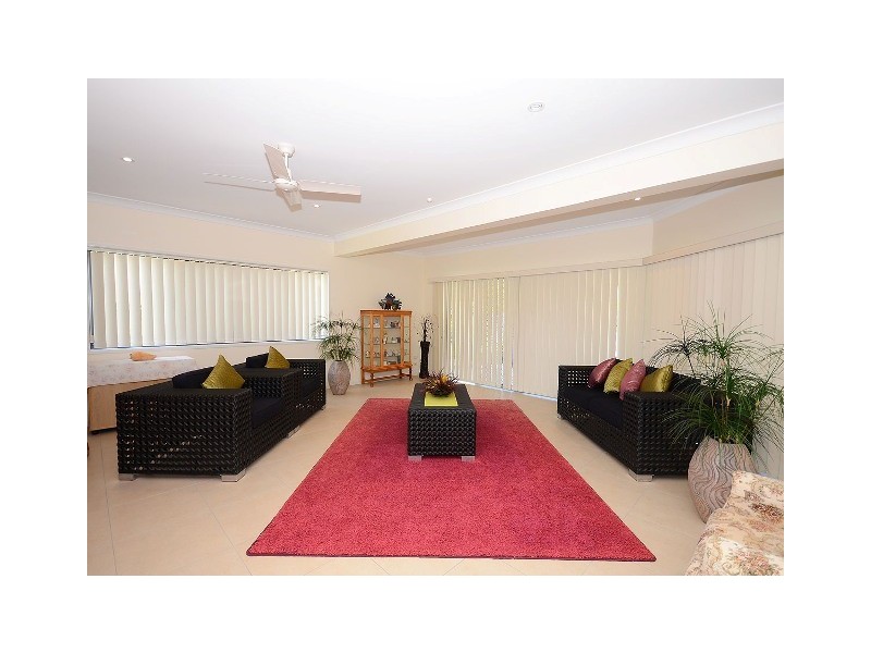 1 Tamarind Cl, Burrum Heads QLD 4659