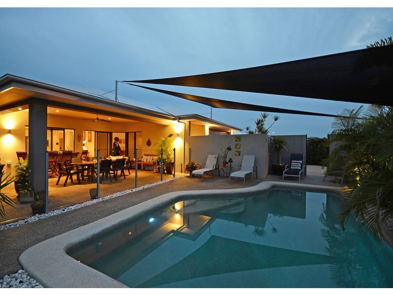 40 Lucas Drive, Burrum Heads QLD 4659