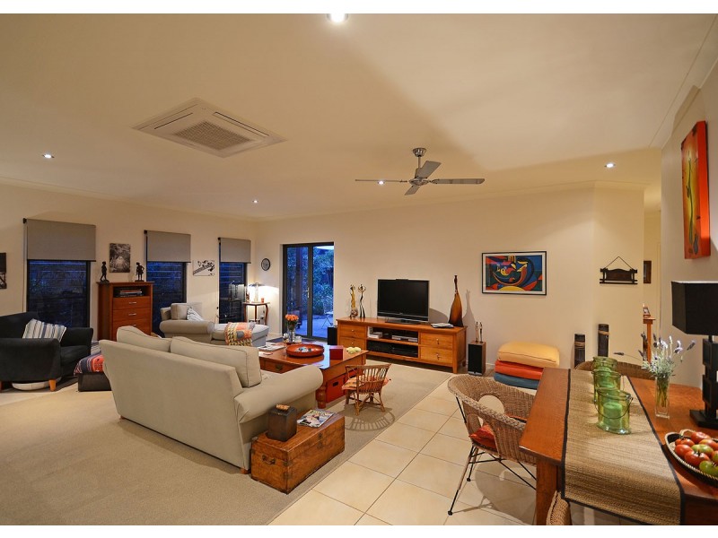 40 Lucas Drive, Burrum Heads QLD 4659