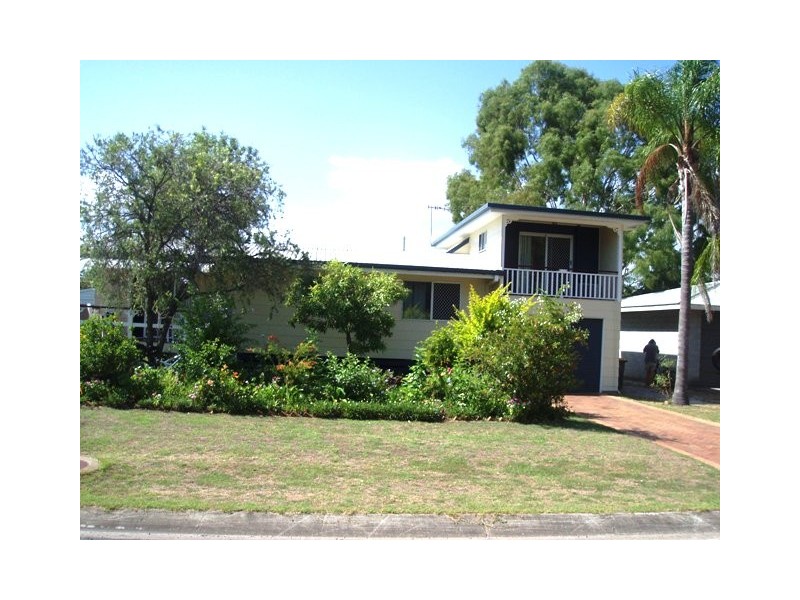 19 Hoffman St, Burrum Heads QLD 4659