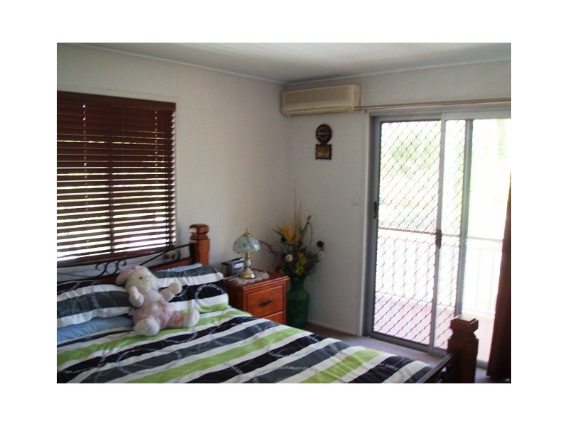 19 Hoffman St, Burrum Heads QLD 4659