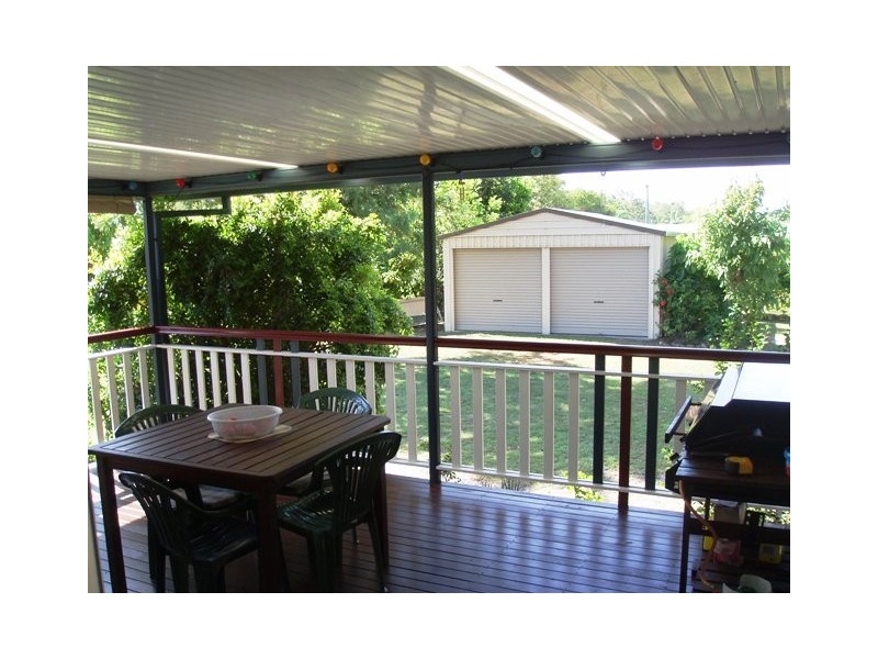 19 Hoffman St, Burrum Heads QLD 4659