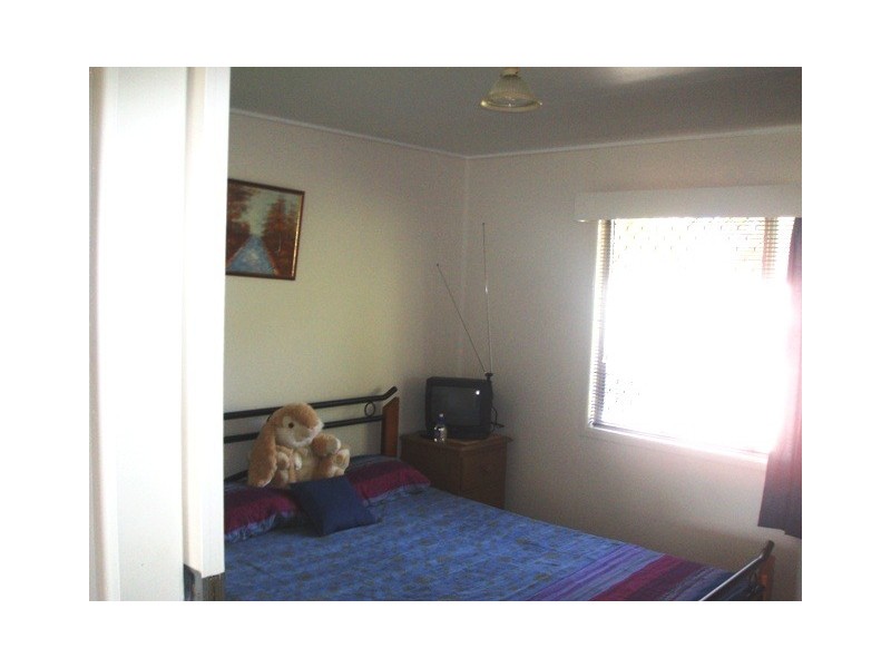 19 Hoffman St, Burrum Heads QLD 4659