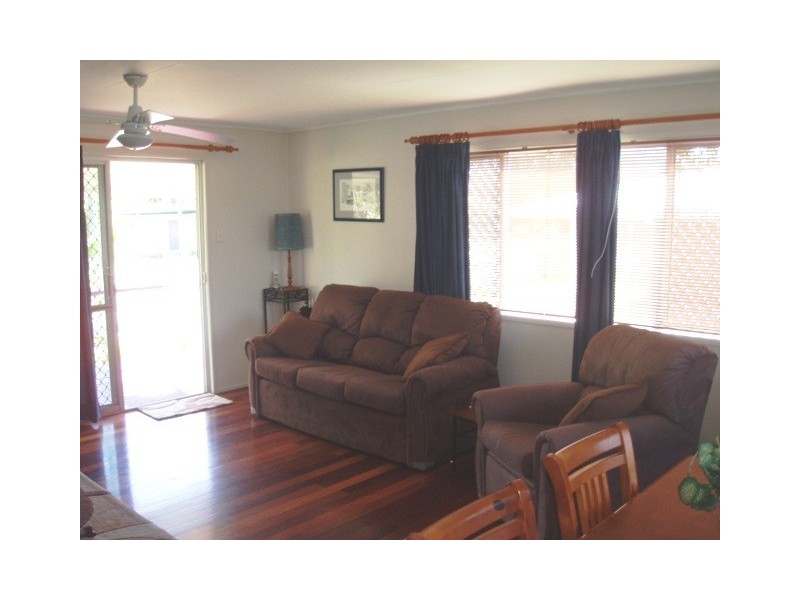 19 Hoffman St, Burrum Heads QLD 4659