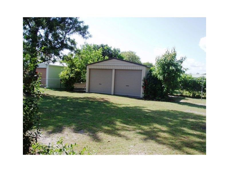 19 Hoffman St, Burrum Heads QLD 4659