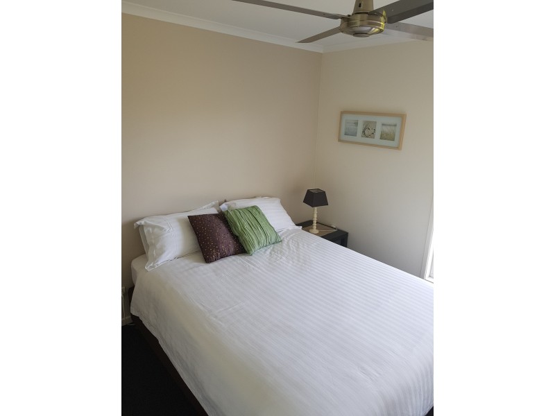 130 Kingfisher Pde, Toogoom QLD 4655