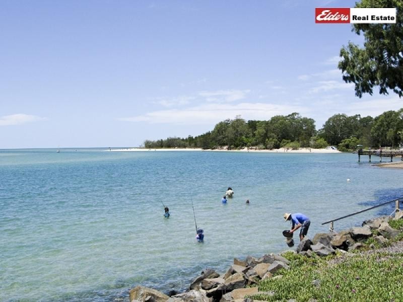 40 Moreton Street, Toogoom QLD 4655