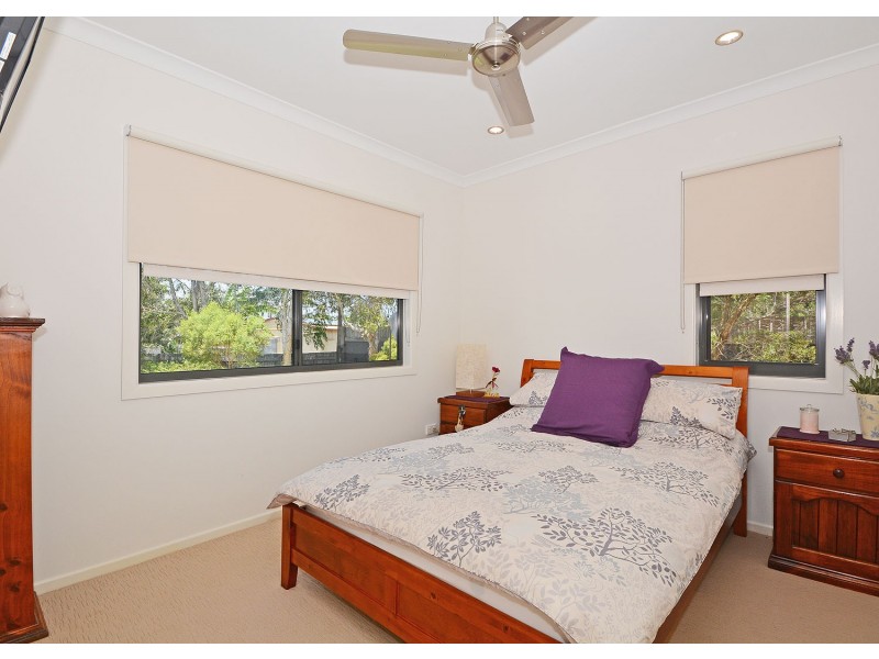 2/39 Beach Drive, Burrum Heads QLD 4659