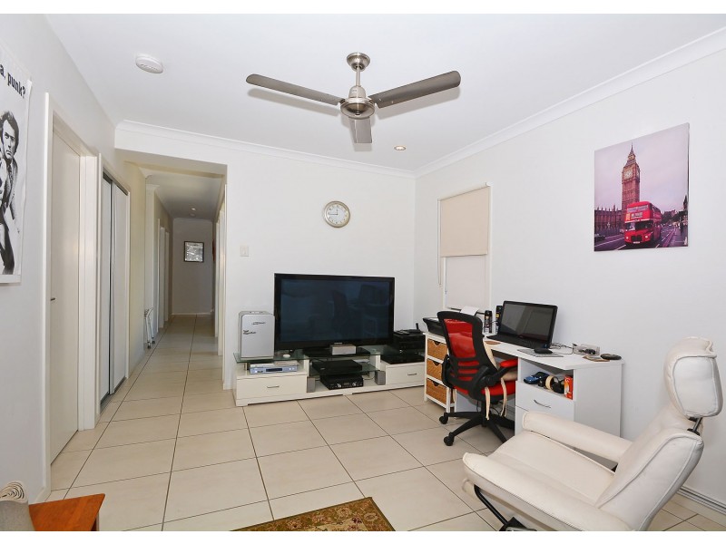 2/39 Beach Drive, Burrum Heads QLD 4659