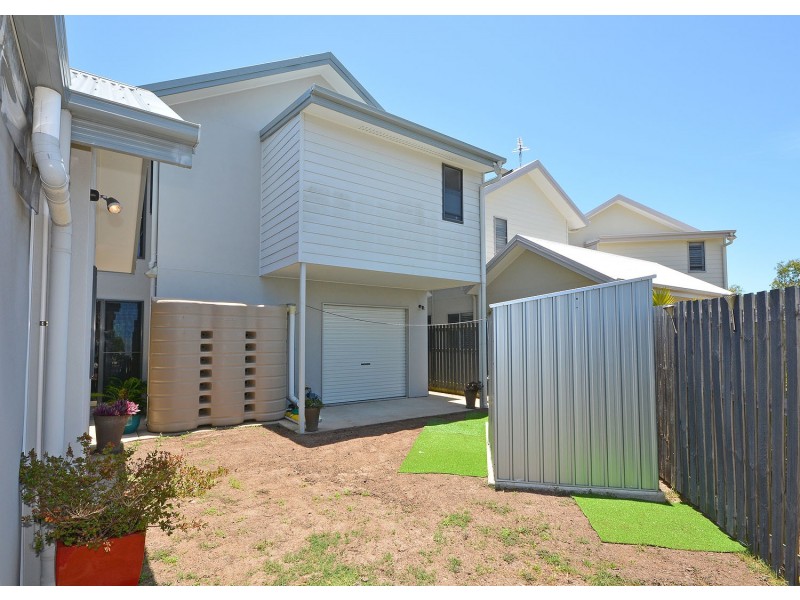 2/39 Beach Drive, Burrum Heads QLD 4659