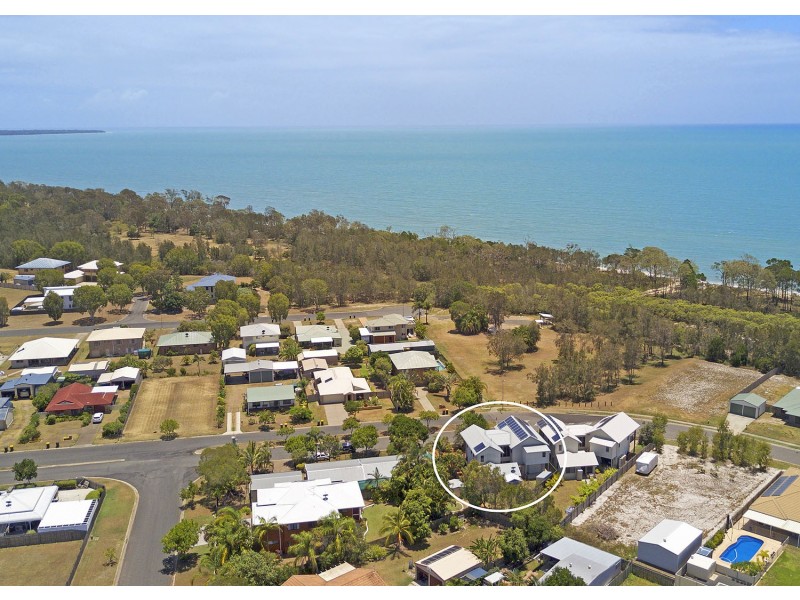 2/39 Beach Drive, Burrum Heads QLD 4659