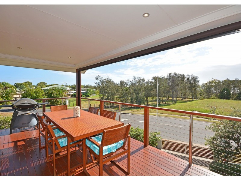 1/39 Beach Drive, Burrum Heads QLD 4659