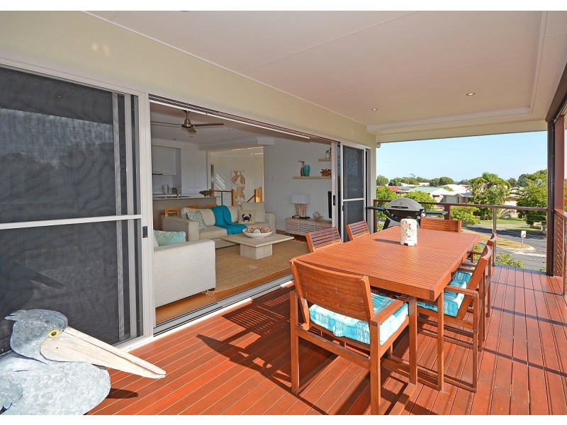 1/39 Beach Drive, Burrum Heads QLD 4659