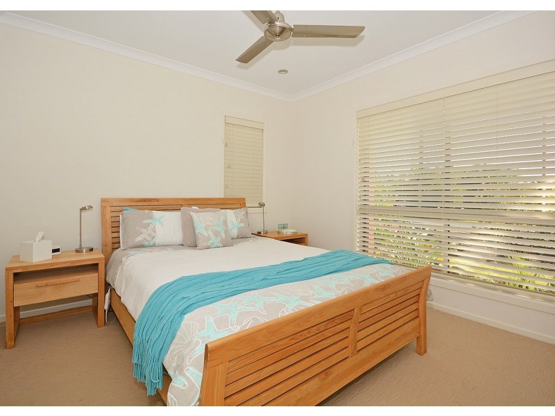 1/39 Beach Drive, Burrum Heads QLD 4659