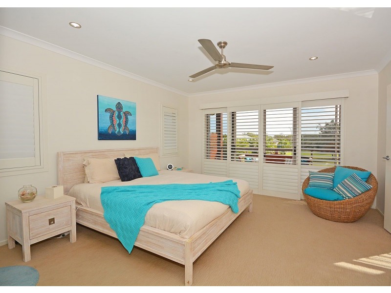 1/39 Beach Drive, Burrum Heads QLD 4659