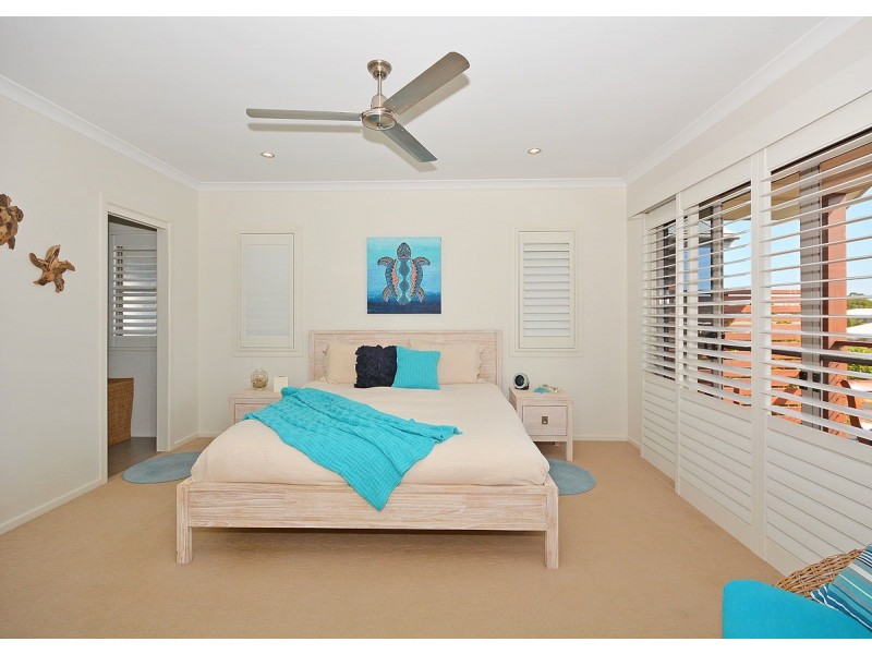 1/39 Beach Drive, Burrum Heads QLD 4659