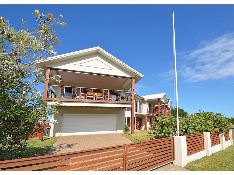 1/39 Beach Drive, Burrum Heads QLD 4659