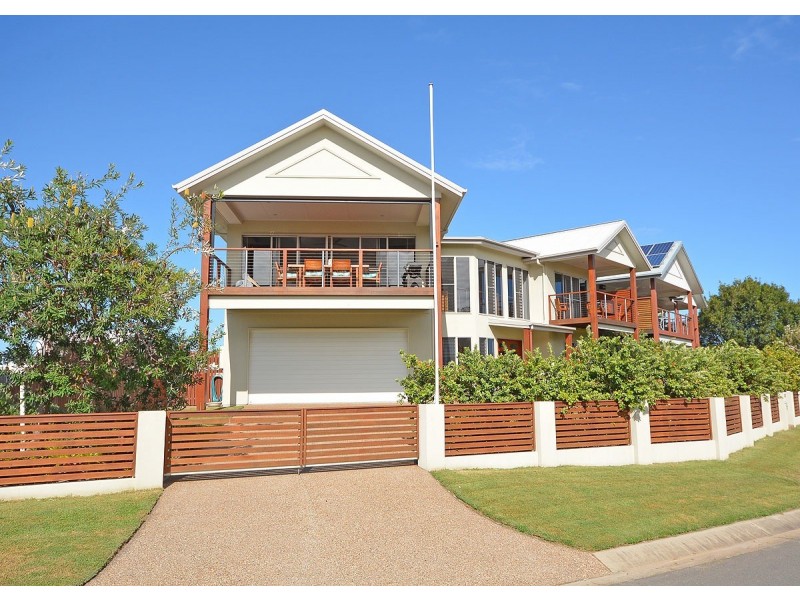 1/39 Beach Drive, Burrum Heads QLD 4659