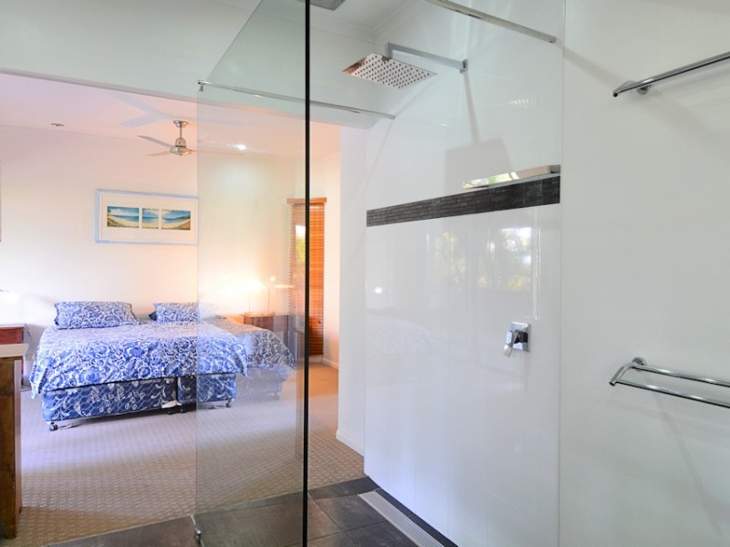 102 Riverview Drive, Burrum Heads QLD 4659