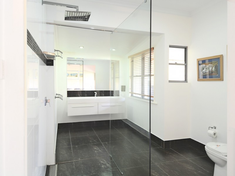 102 Riverview Drive, Burrum Heads QLD 4659