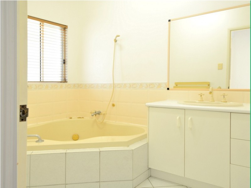 102 Riverview Drive, Burrum Heads QLD 4659