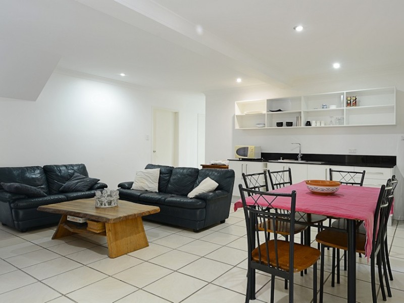 102 Riverview Drive, Burrum Heads QLD 4659