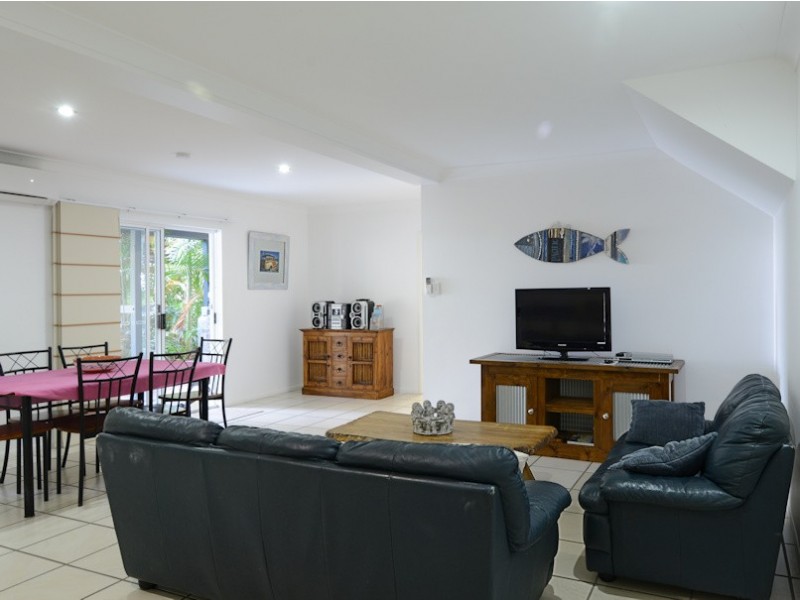 102 Riverview Drive, Burrum Heads QLD 4659