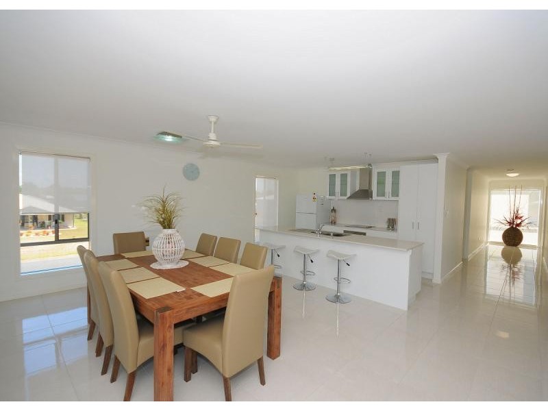 2 Tamarind Close, Burrum Heads QLD 4659
