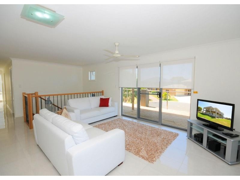2 Tamarind Close, Burrum Heads QLD 4659