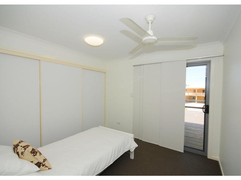 2 Tamarind Close, Burrum Heads QLD 4659