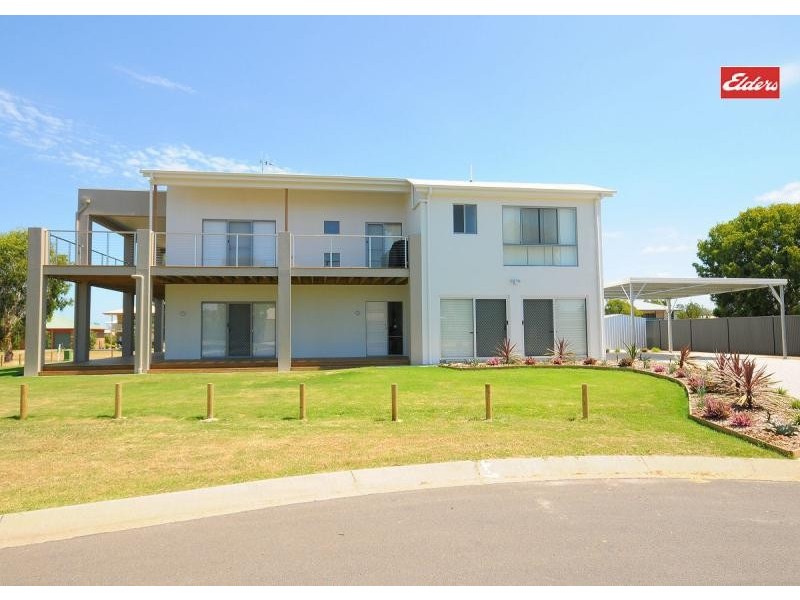 2 Tamarind Close, Burrum Heads QLD 4659