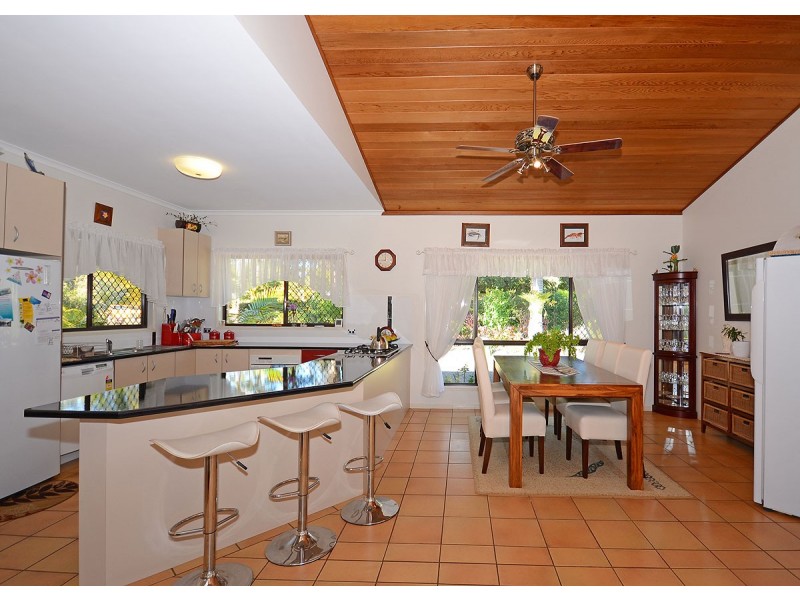 22 Dreamtime Avenue, Burrum Heads QLD 4659