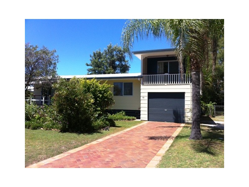 19 Hoffman Street, Burrum Heads QLD 4659