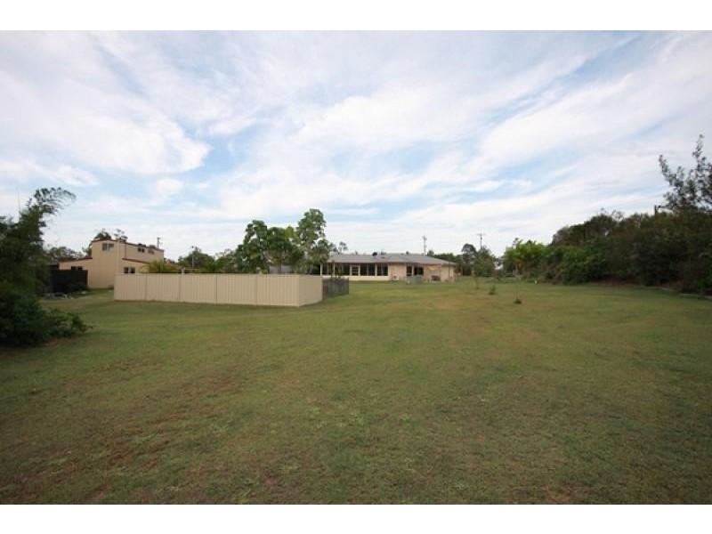 2 Oakes Drive, Burrum Heads QLD 4659